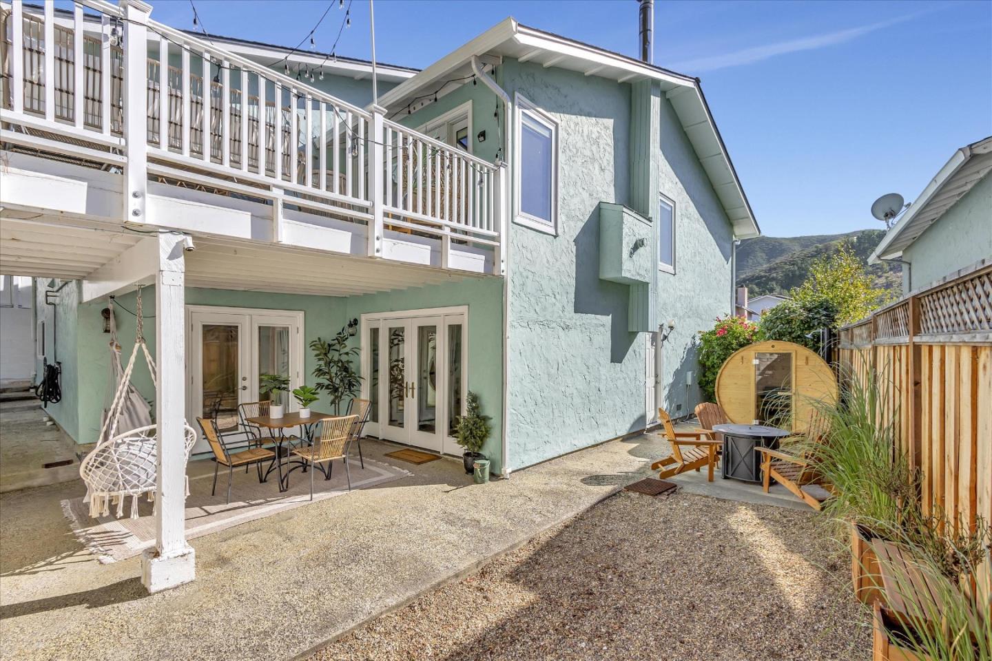 1261 Oddstad Boulevard