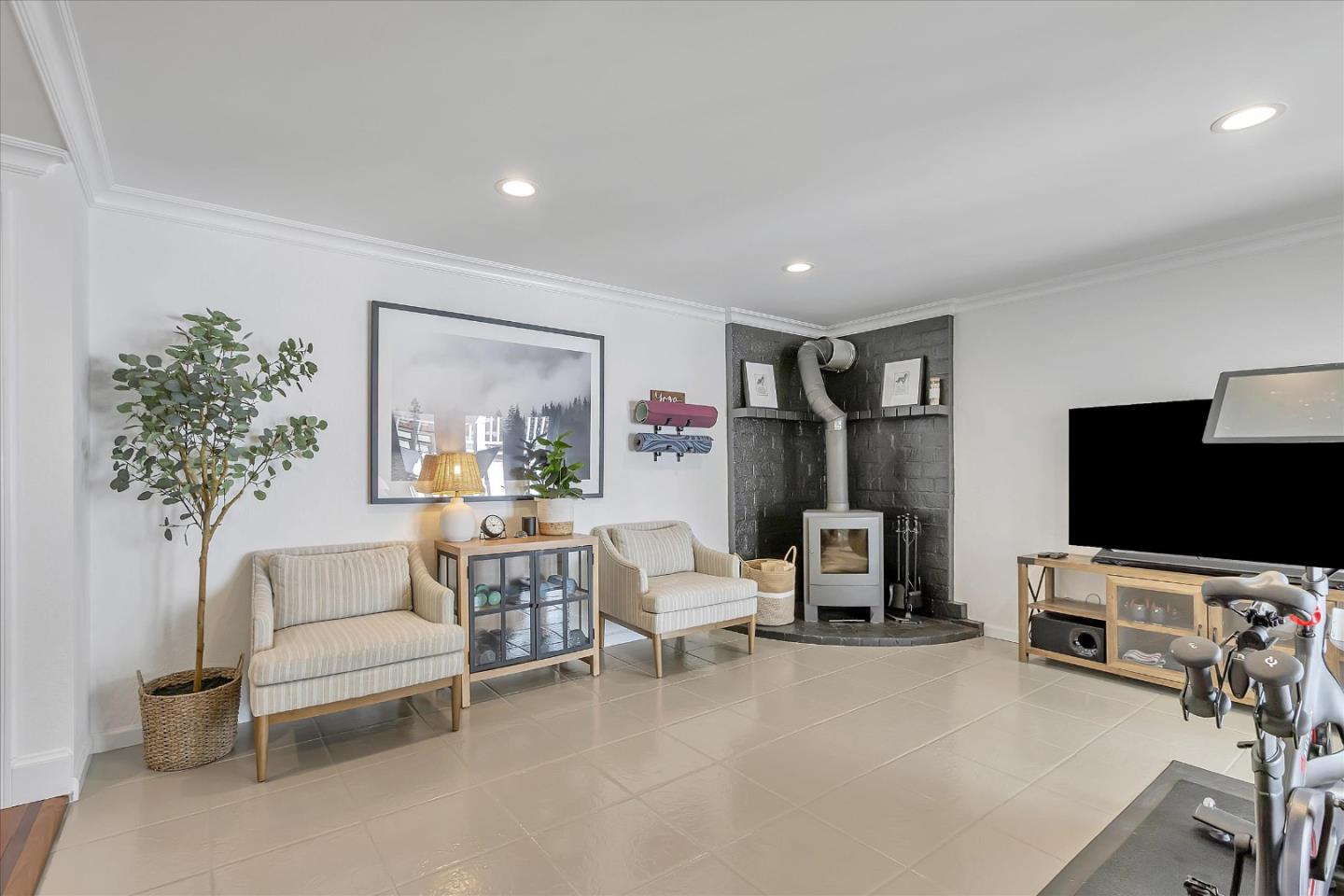 1261 Oddstad Boulevard