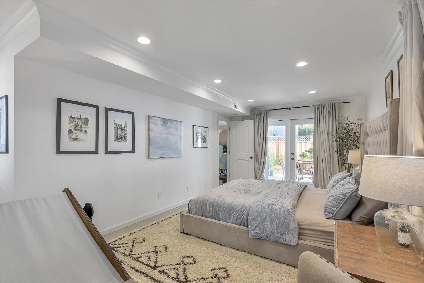 1261 Oddstad Boulevard
