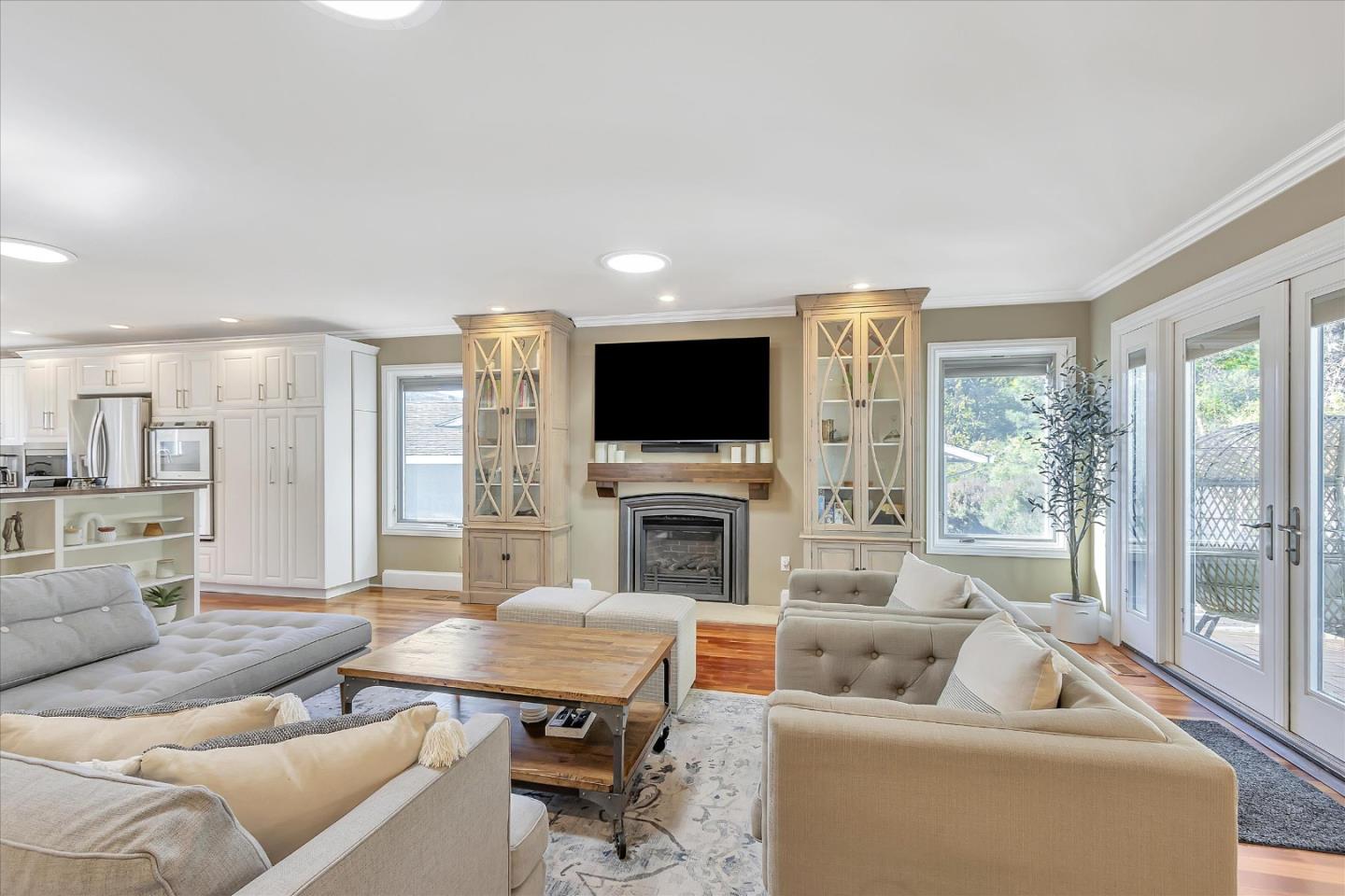 1261 Oddstad Boulevard