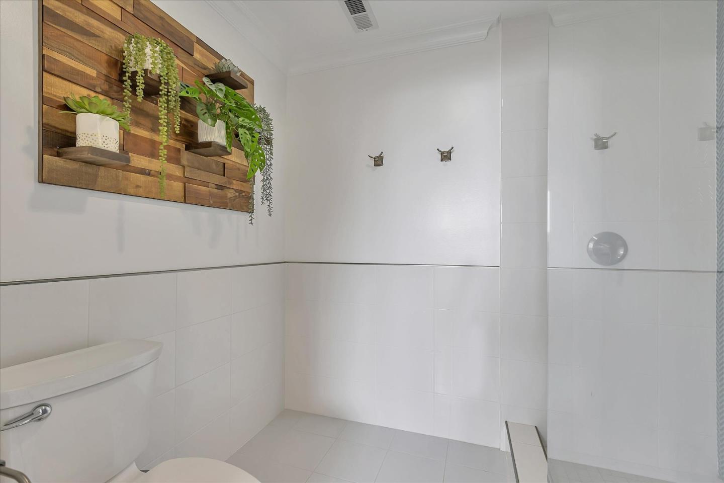 1261 Oddstad Boulevard