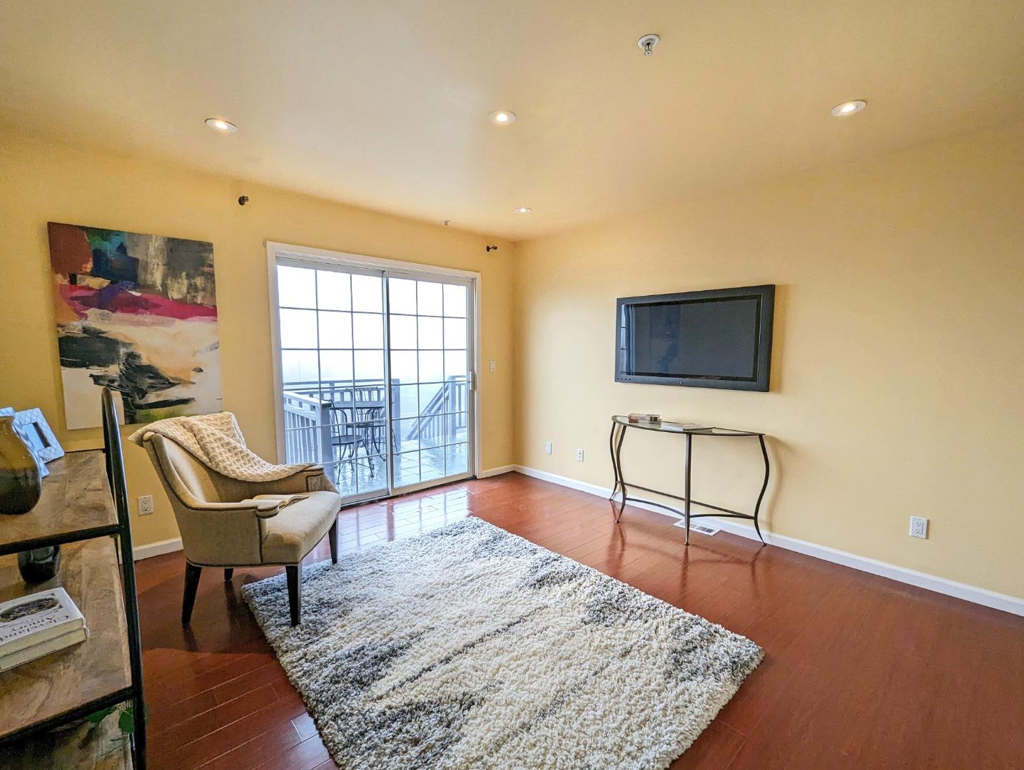 231 Los Olivos Avenue