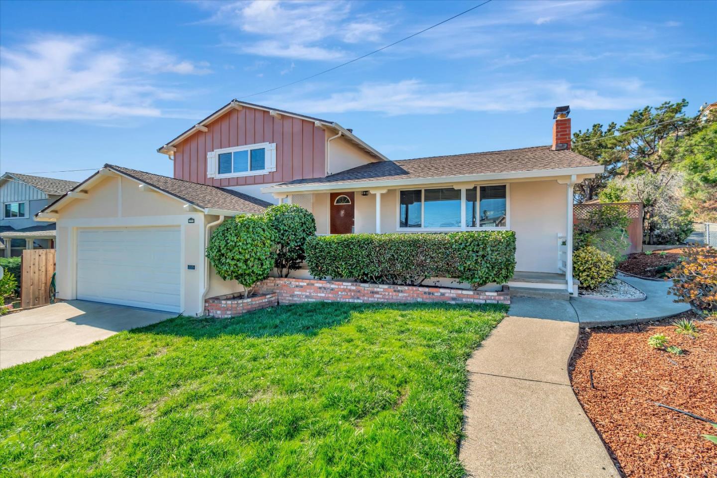 553 Eucalyptus Avenue