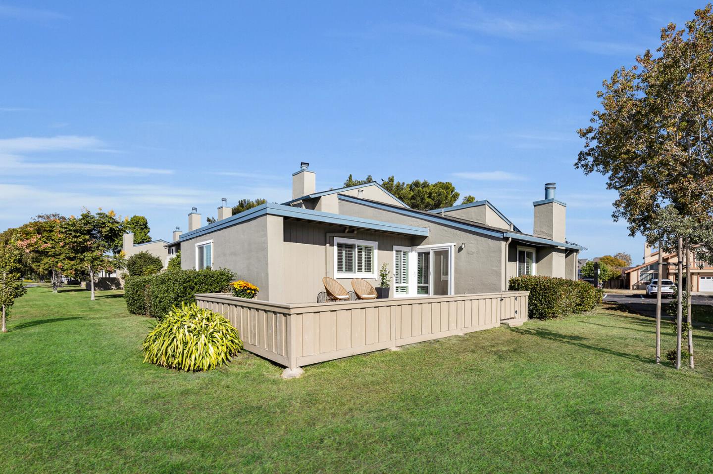 160 Beach Park Blvd