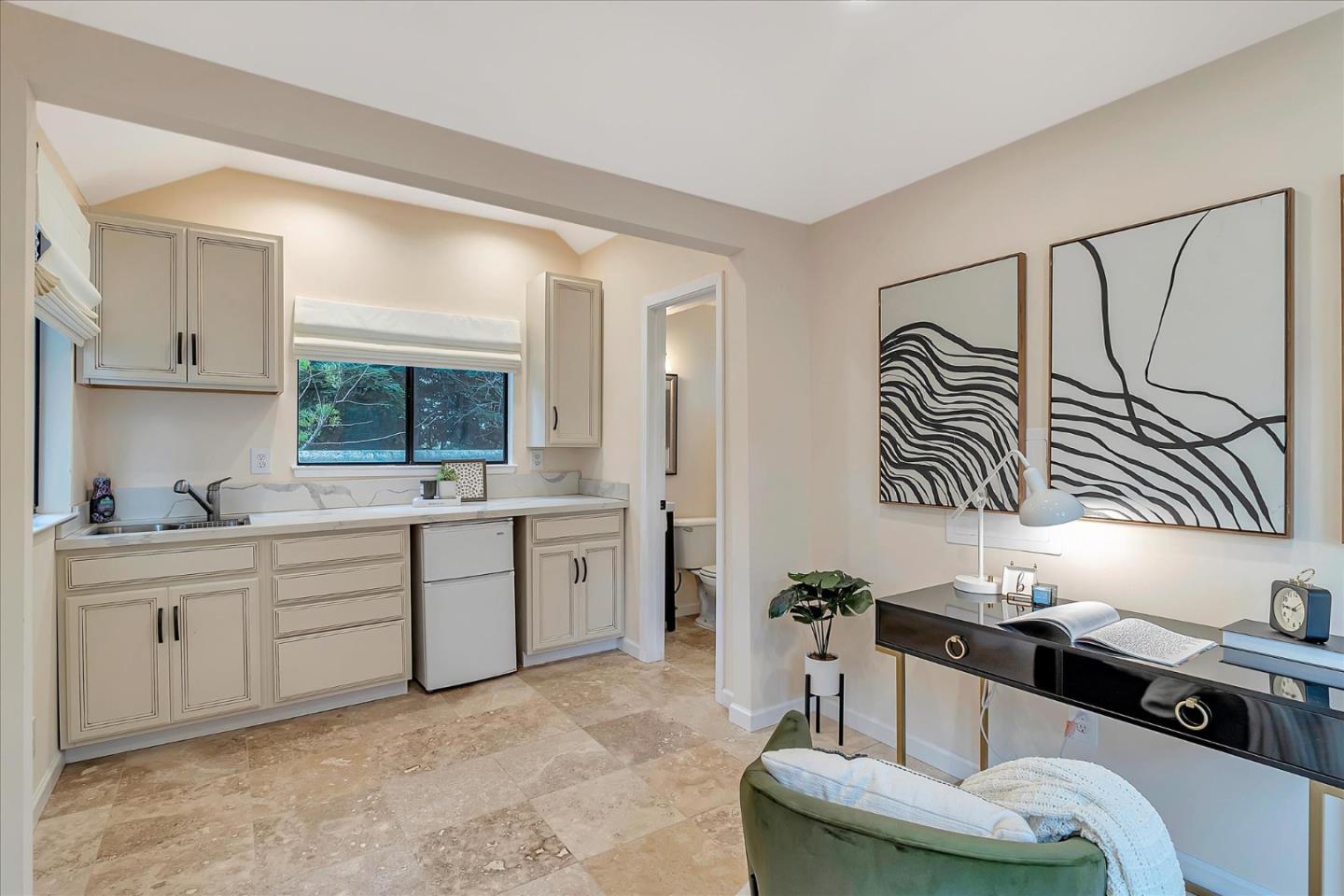 3103 Hillside Drive