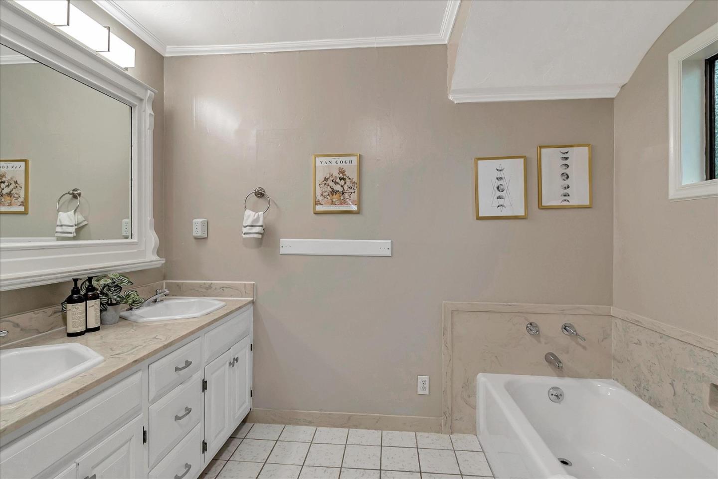 3103 Hillside Drive