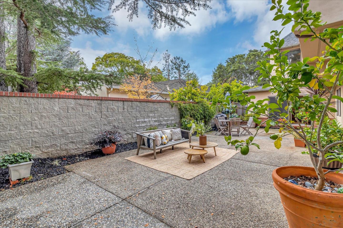 3103 Hillside Drive