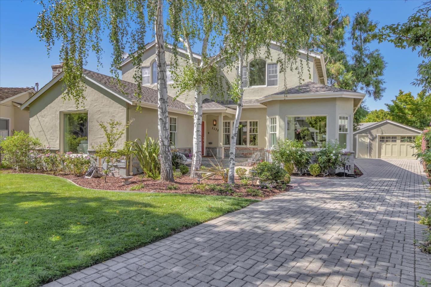 1138 Crescent Drive