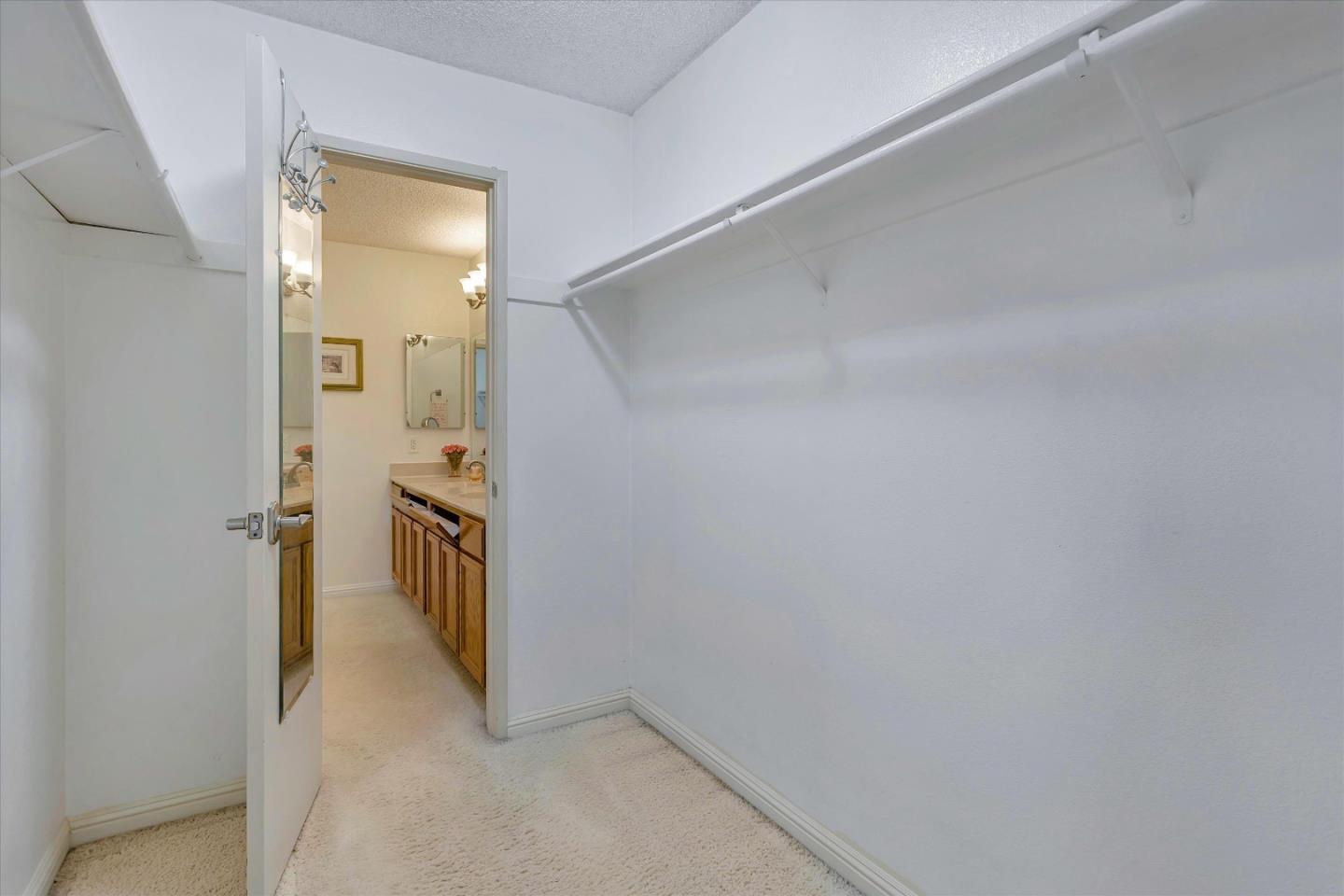 2795 Fourthplain Court