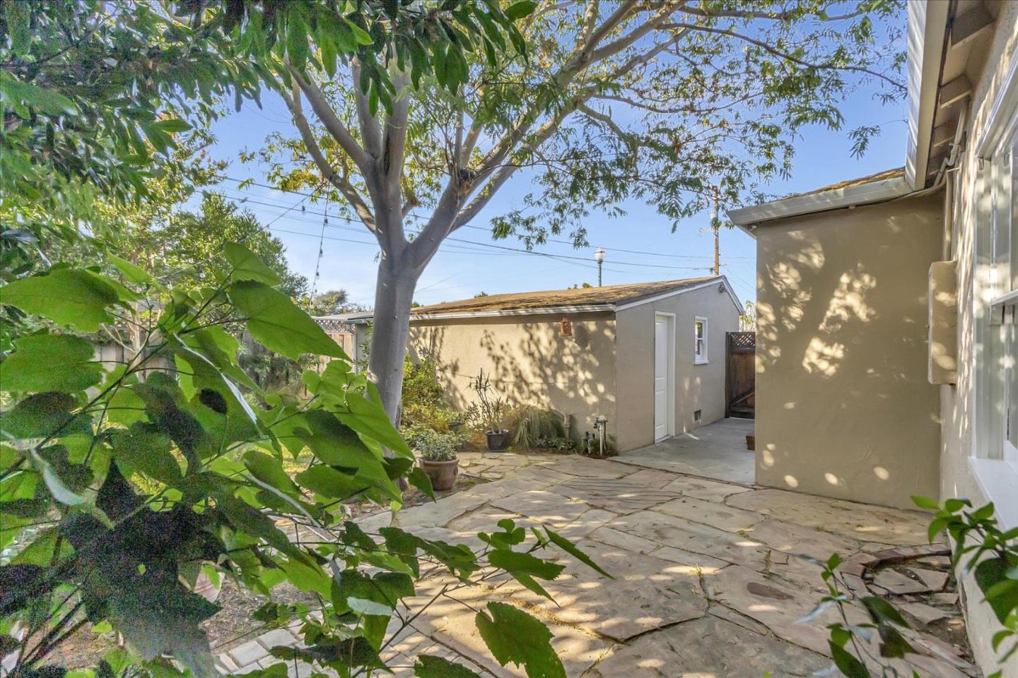 551 Raymond Avenue