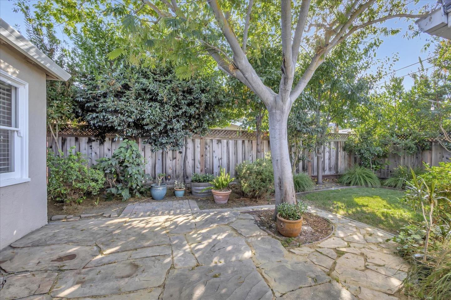 551 Raymond Avenue