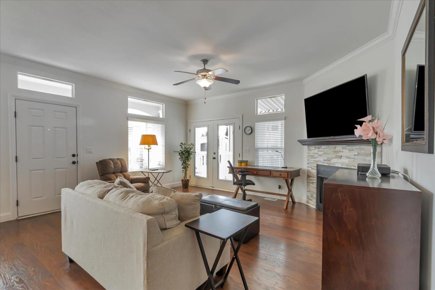823 Villa Teresa Way Unit: 823