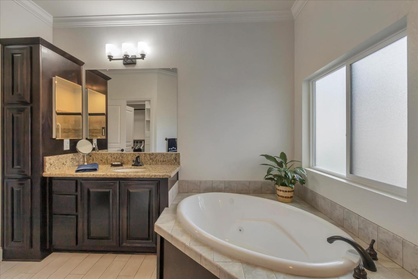 823 Villa Teresa Way Unit: 823