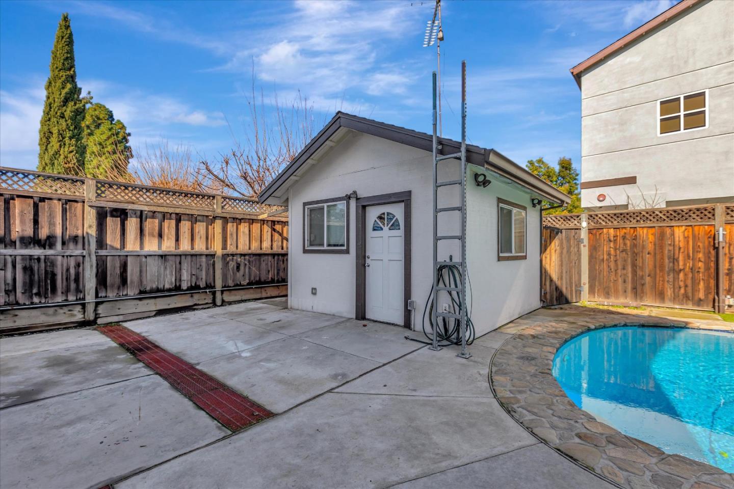 1065 Fewtrell Drive