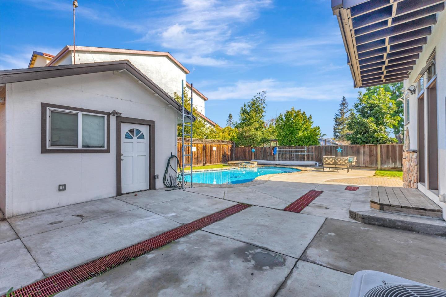 1065 Fewtrell Drive