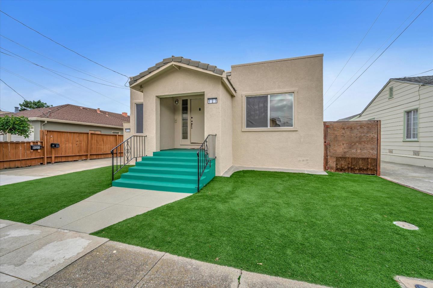 125 Santa Lucia Avenue