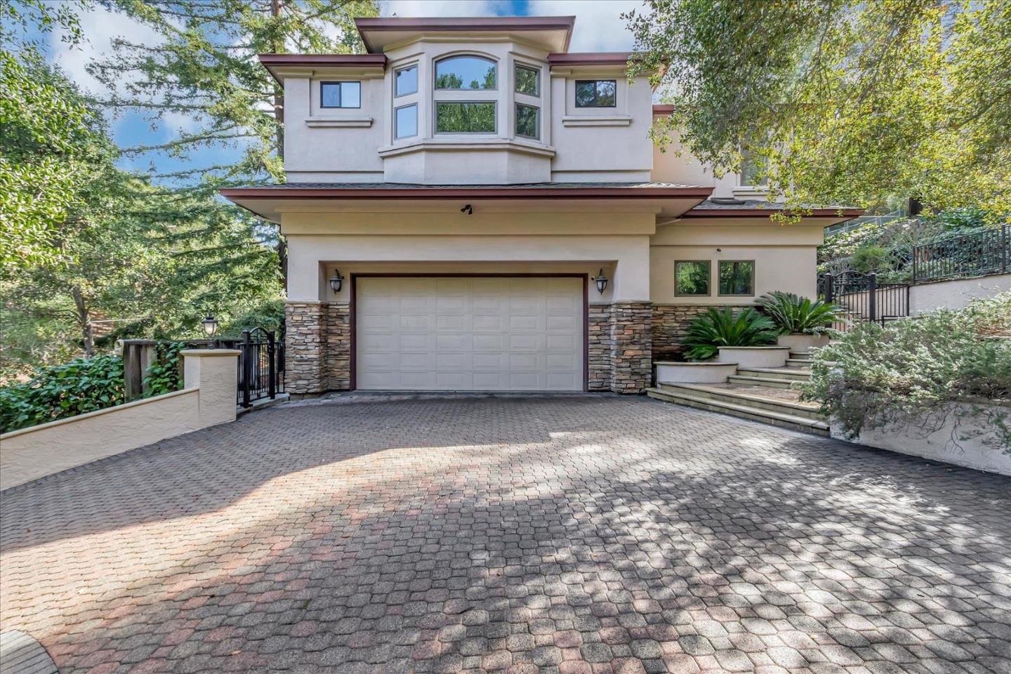 115 Wooded View Drive