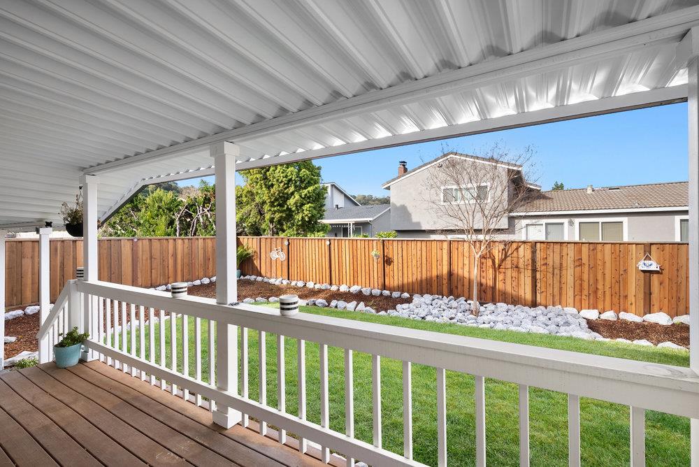6123 Valley Glen DR