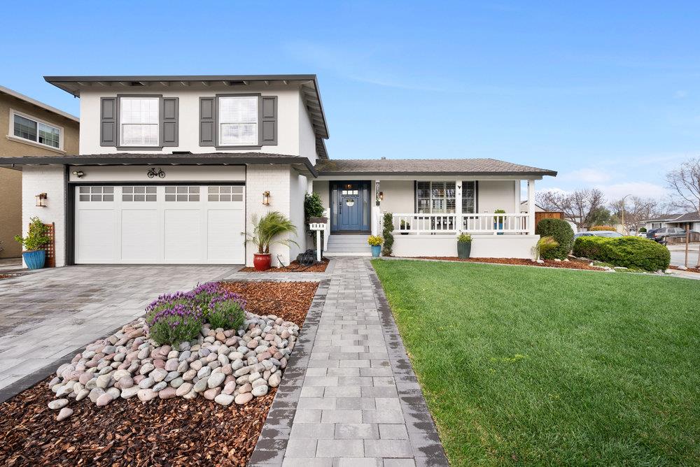 6123 Valley Glen DR