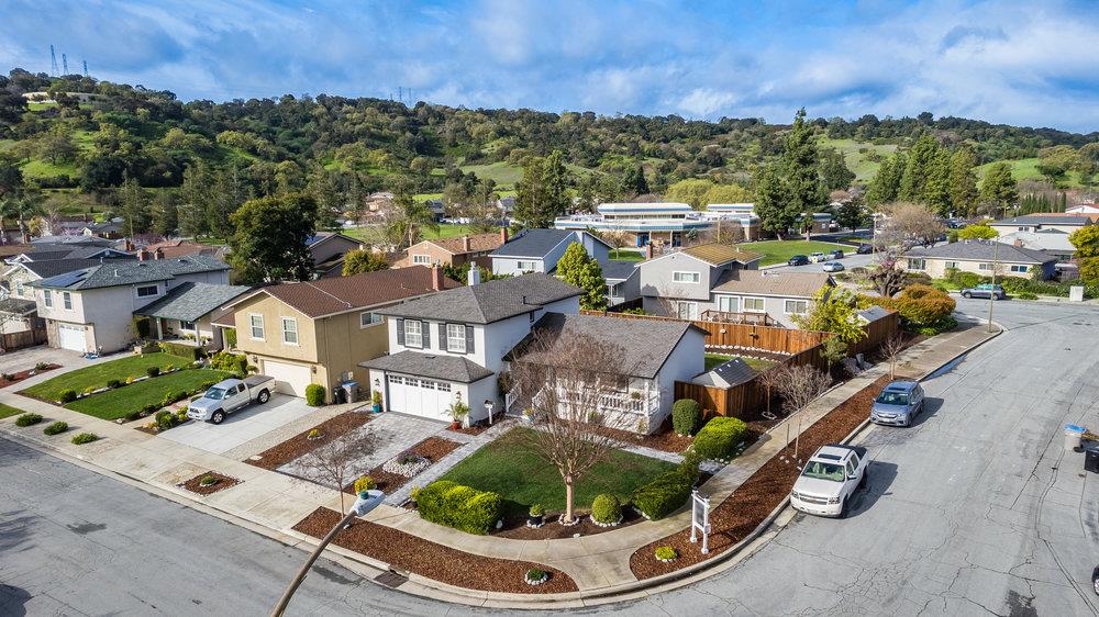 6123 Valley Glen DR