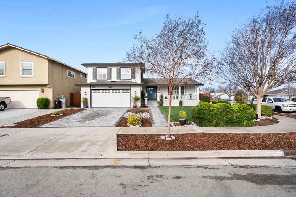 6123 Valley Glen DR