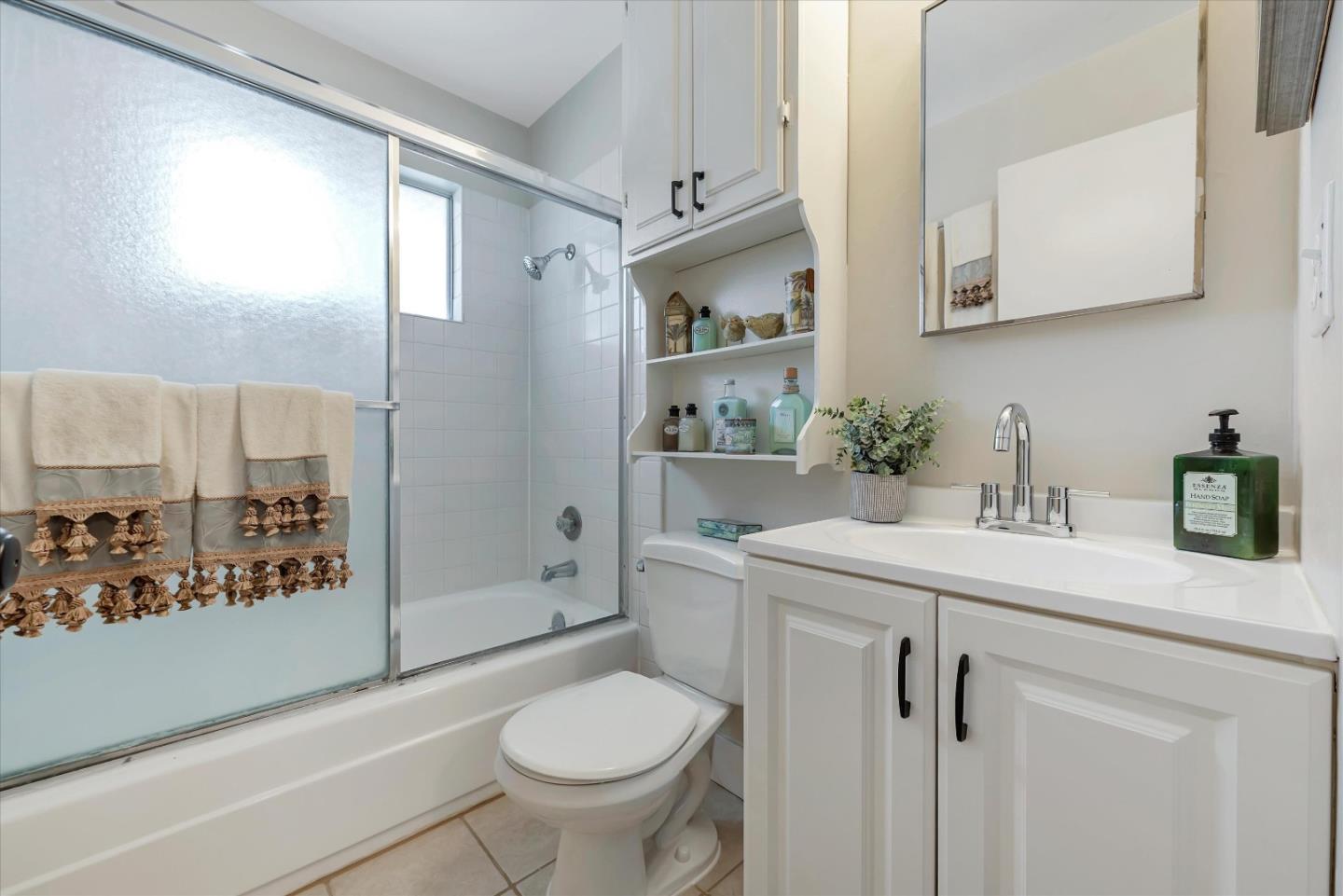 283 East Latimer Avenue 4