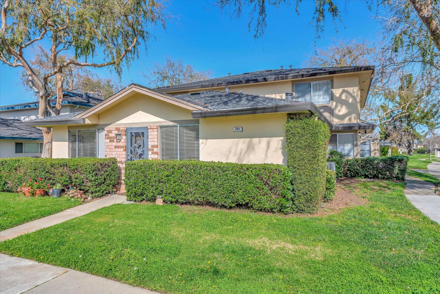283 East Latimer Avenue 4
