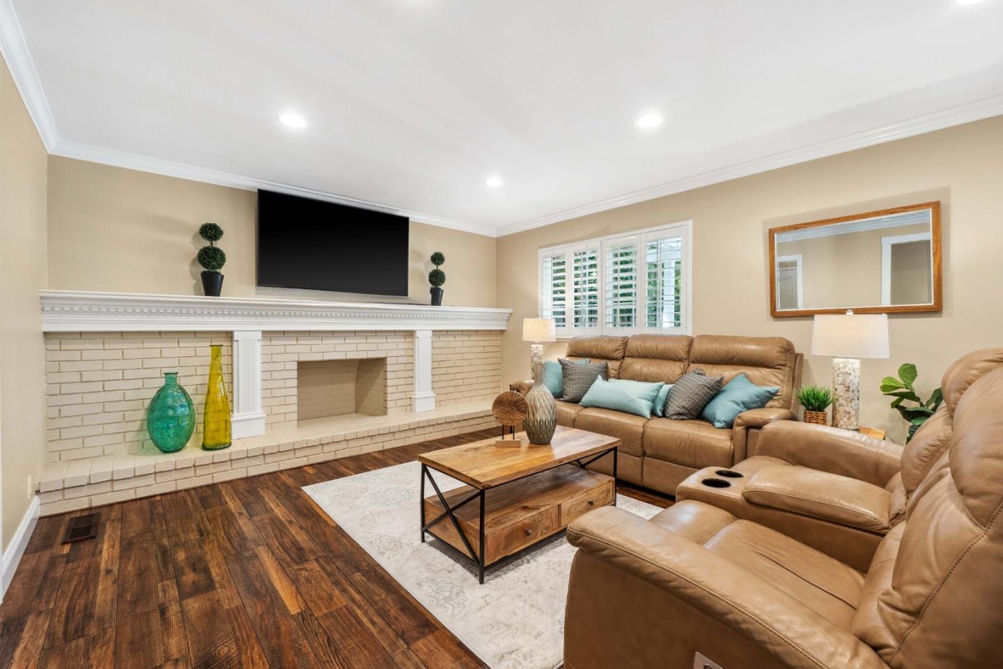 943 Marble Court
