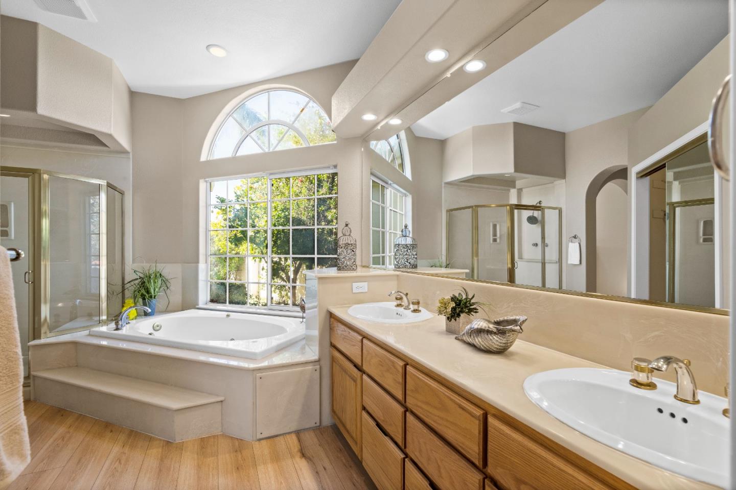 21 Chantecler Drive