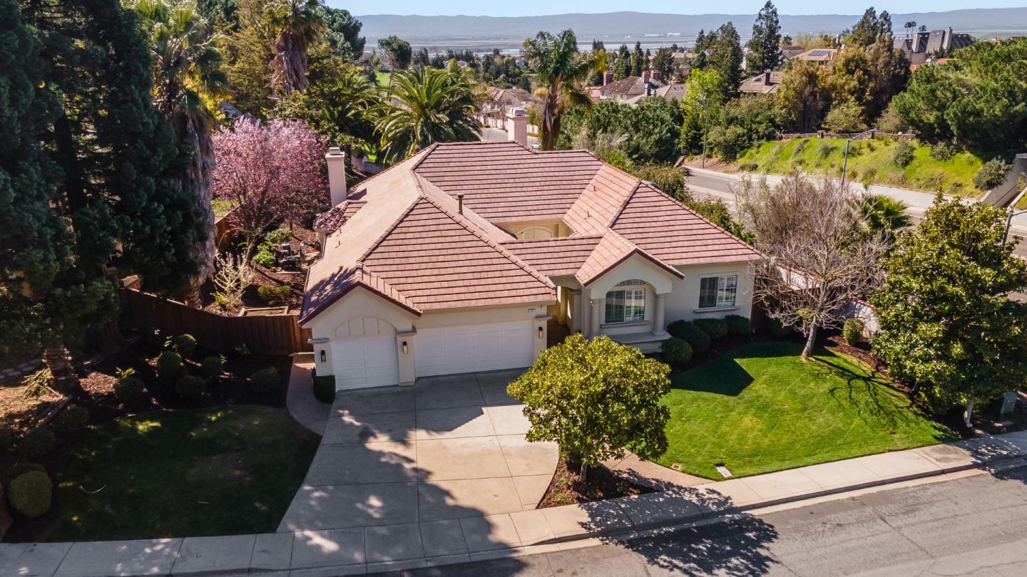 21 Chantecler Drive