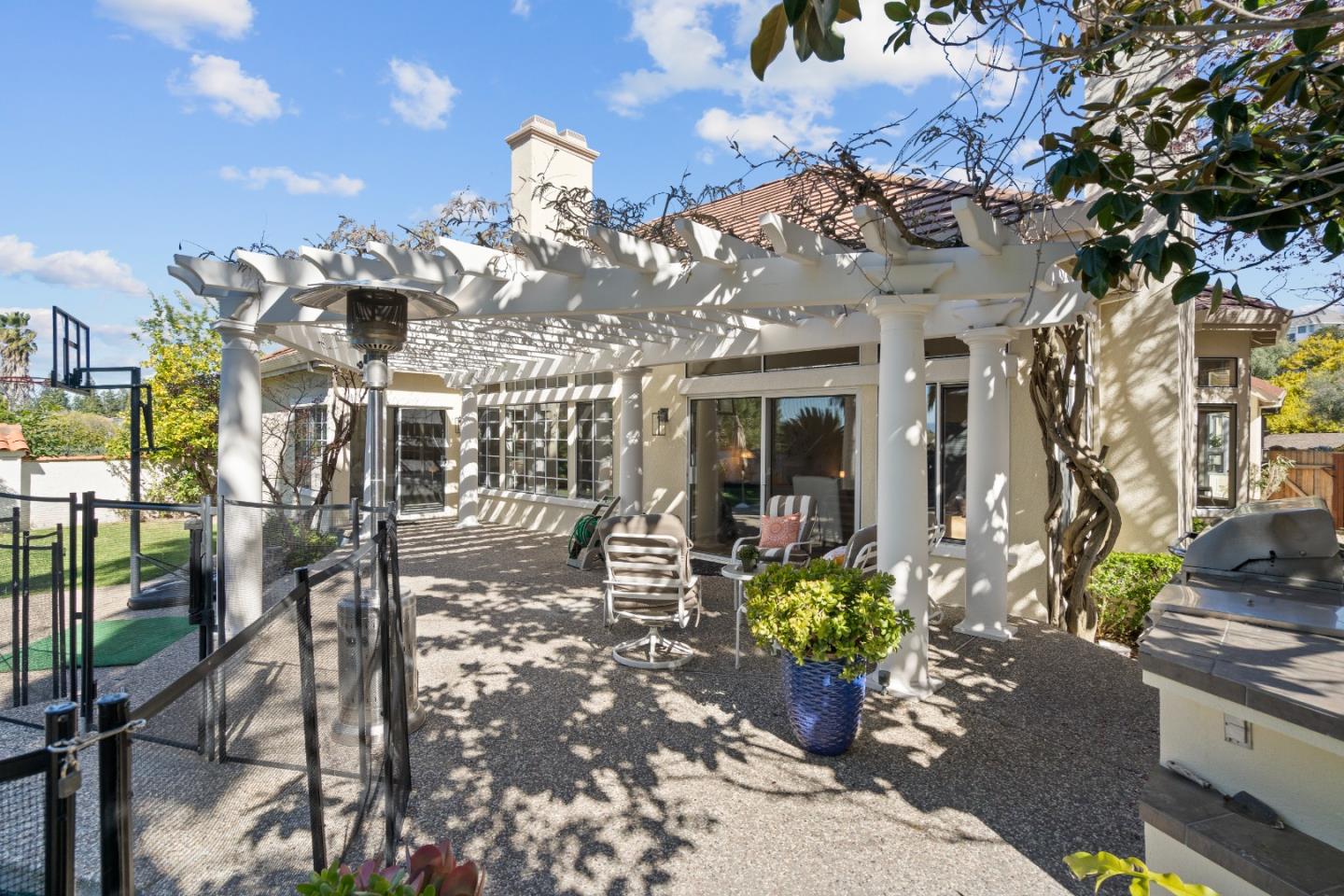 21 Chantecler Drive