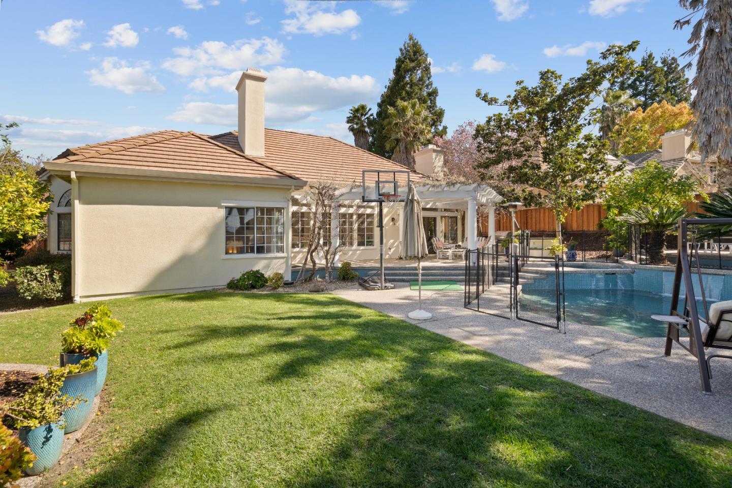 21 Chantecler Drive