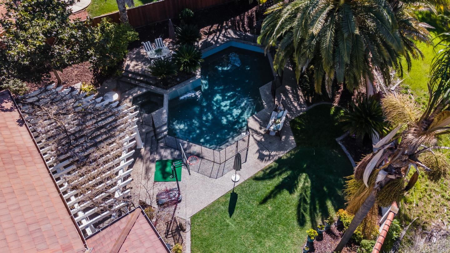 21 Chantecler Drive