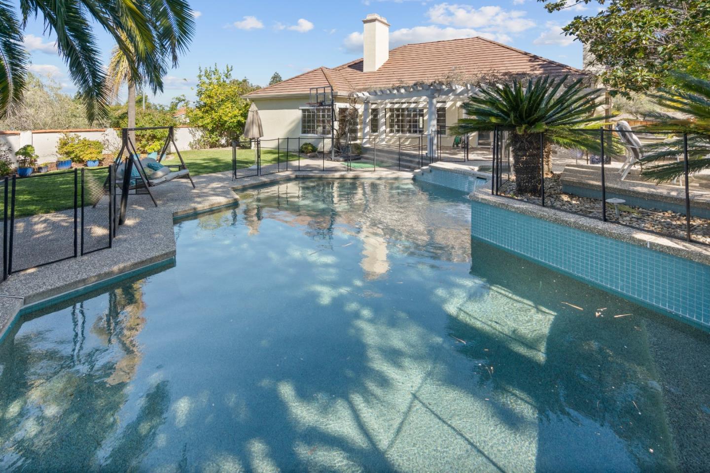 21 Chantecler Drive