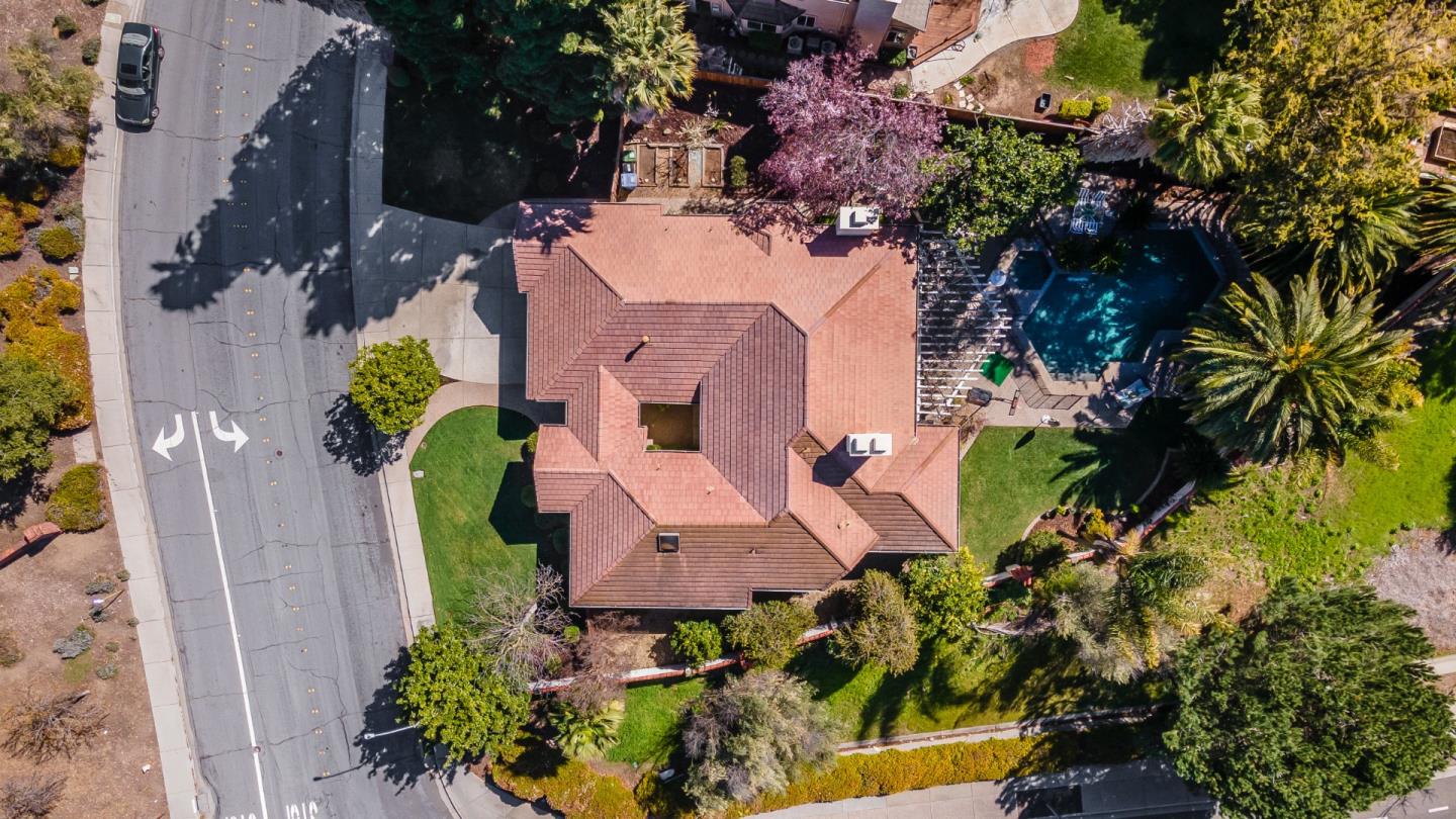 21 Chantecler Drive