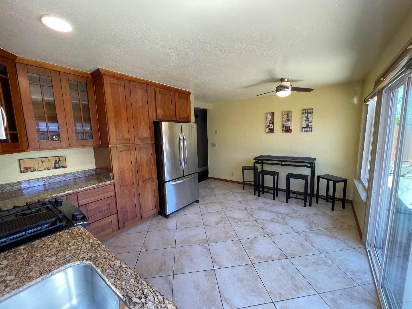 304 Oakberry Way