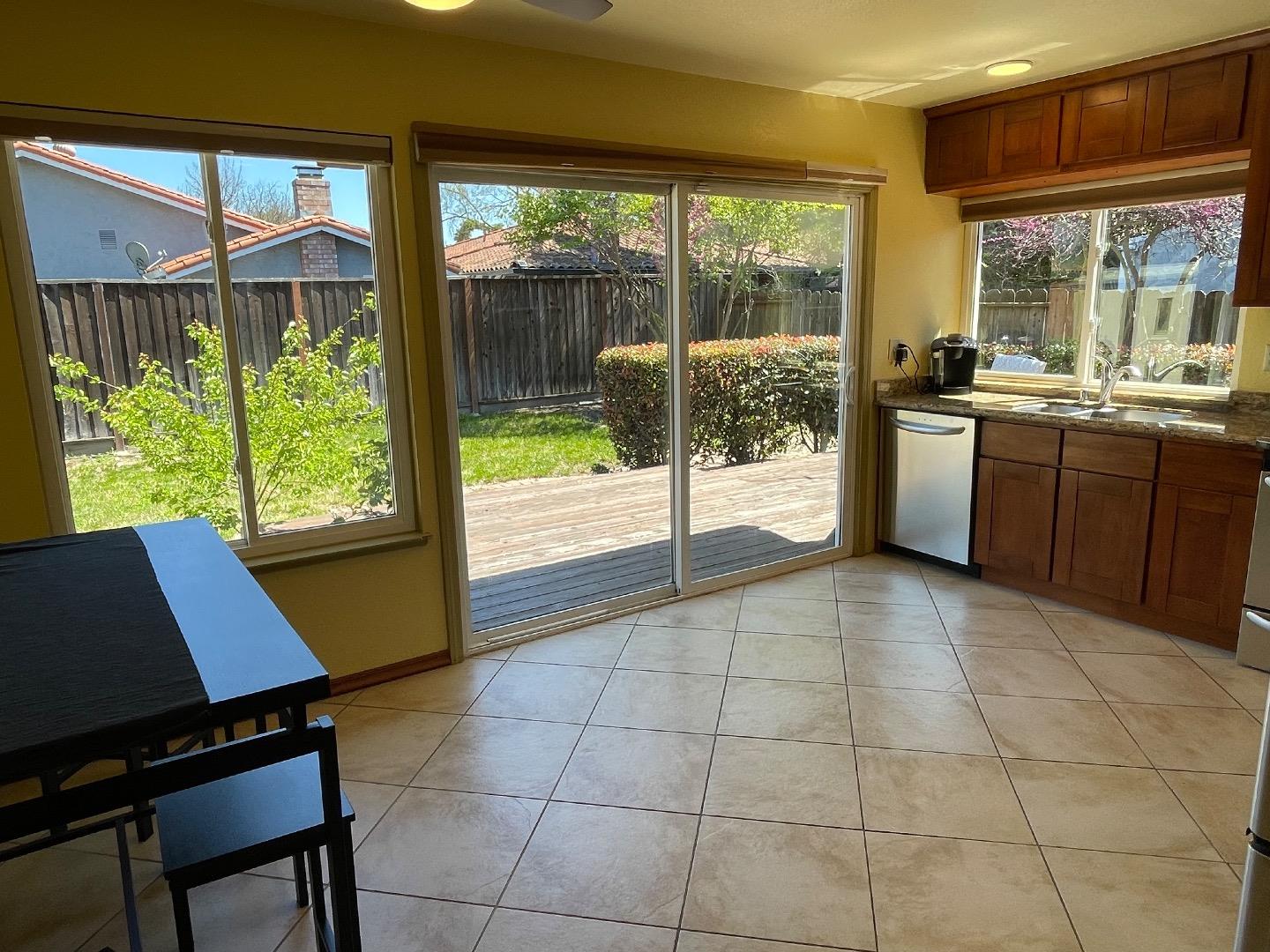 304 Oakberry Way