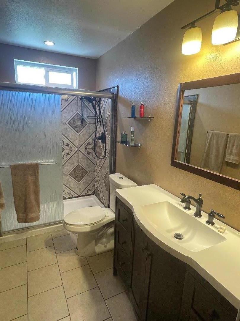 304 Oakberry Way