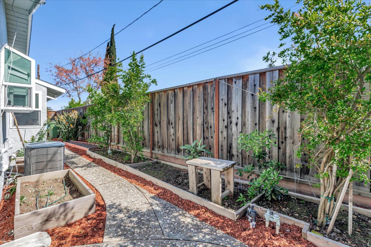 410 Kiely Boulevard