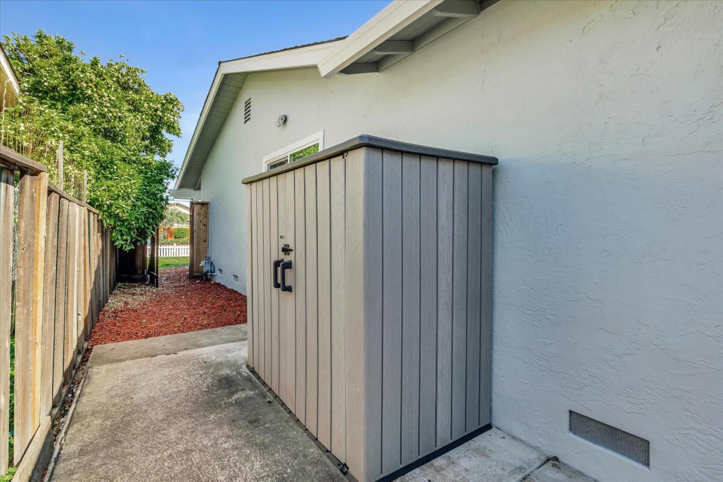 410 Kiely Boulevard