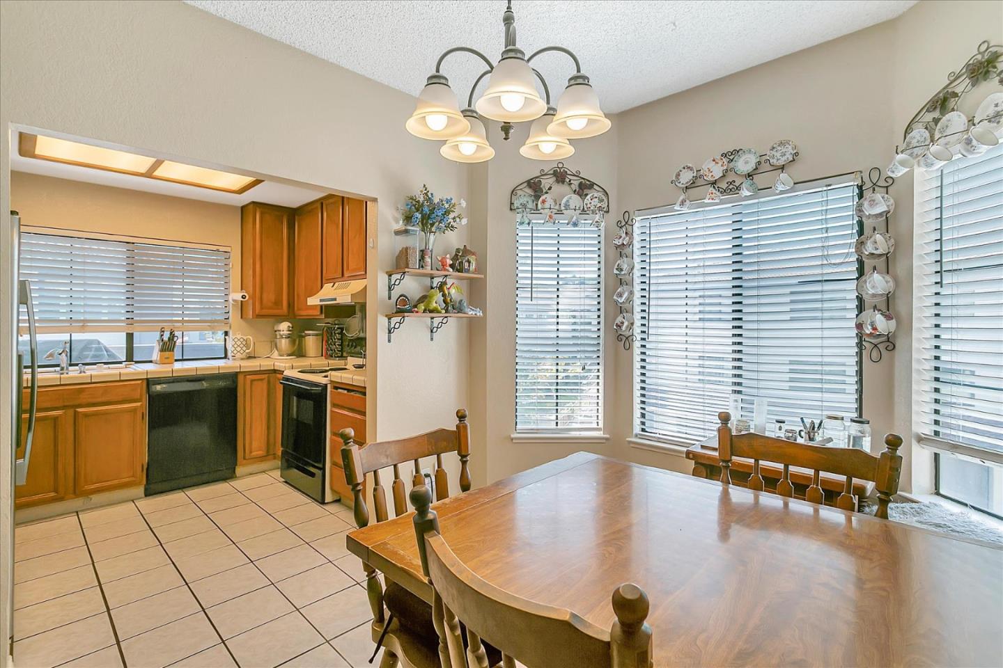 358 Kenbrook Circle