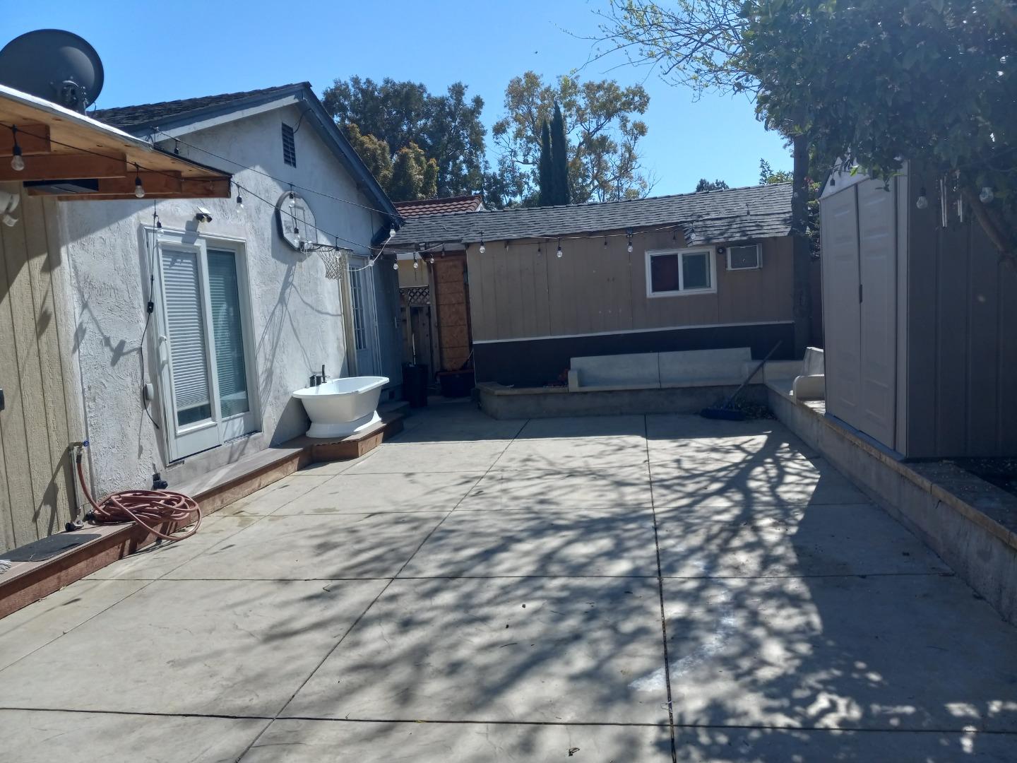 4656 Rotherhaven Way