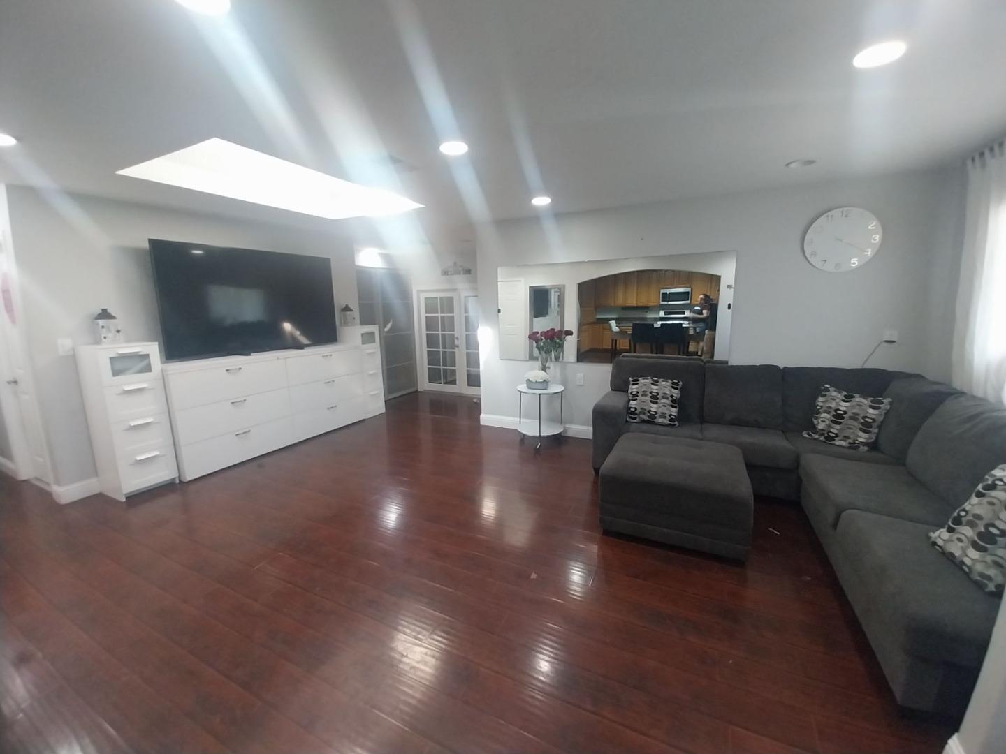 4656 Rotherhaven Way
