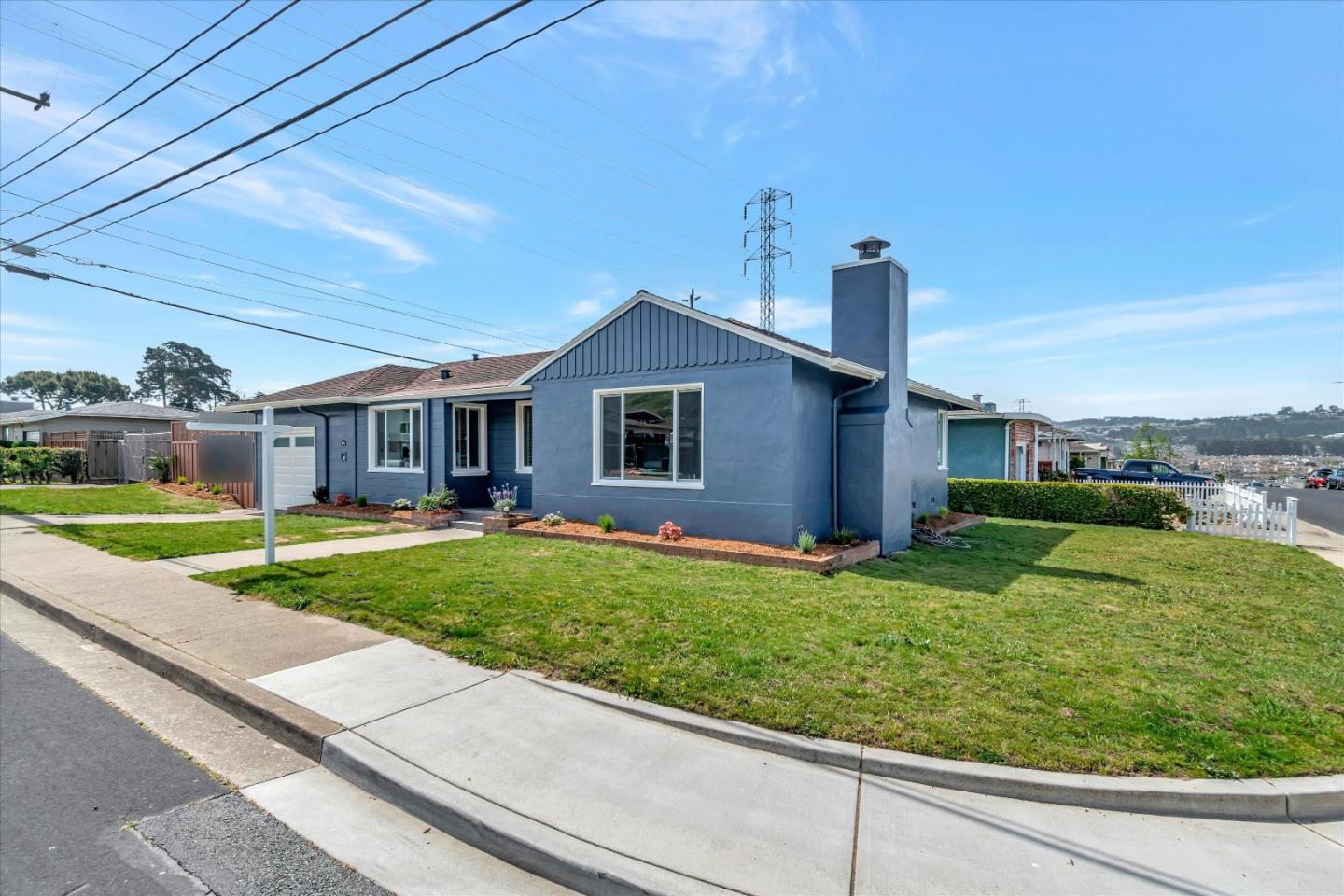 1277 Crestwood Drive