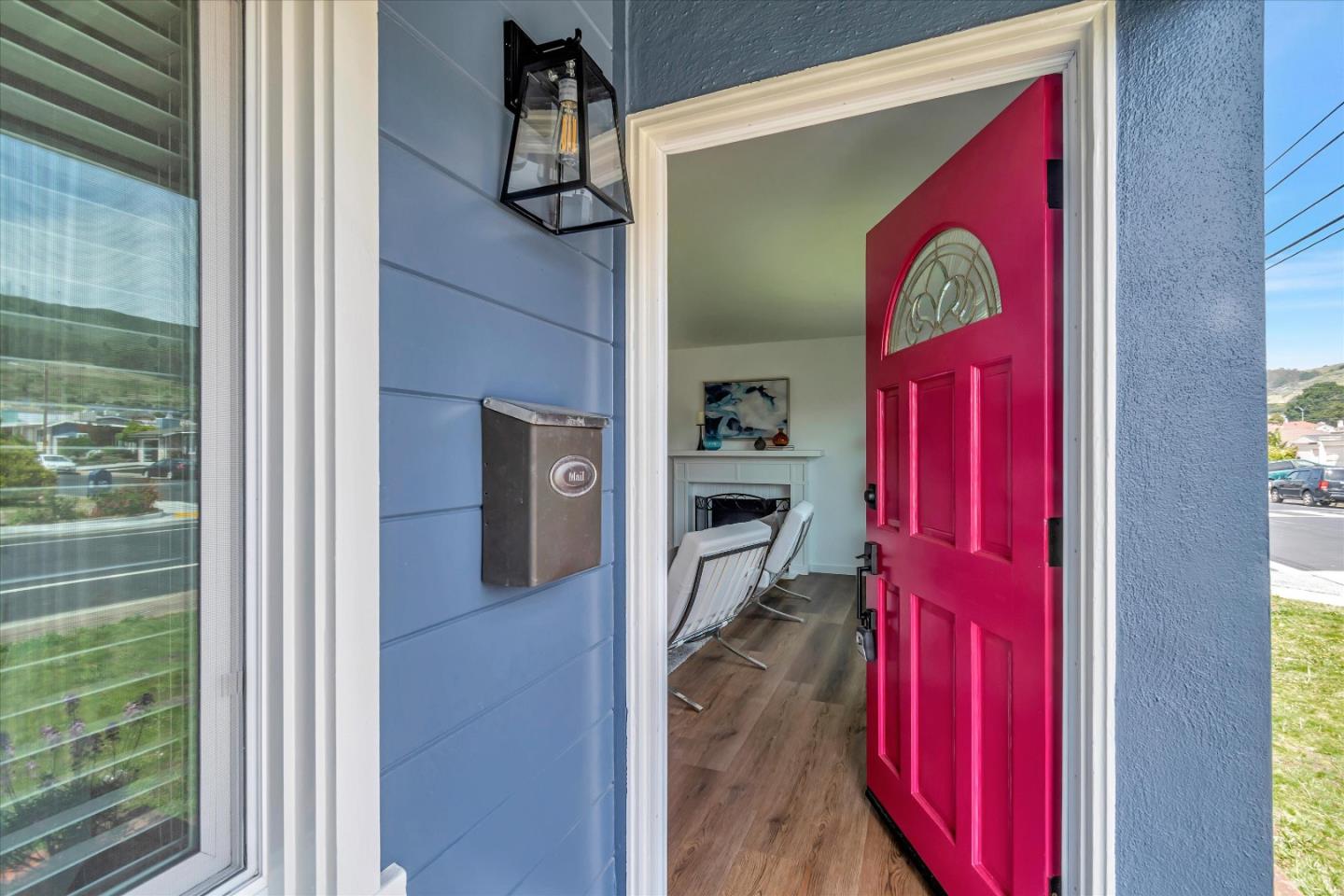 1277 Crestwood Drive
