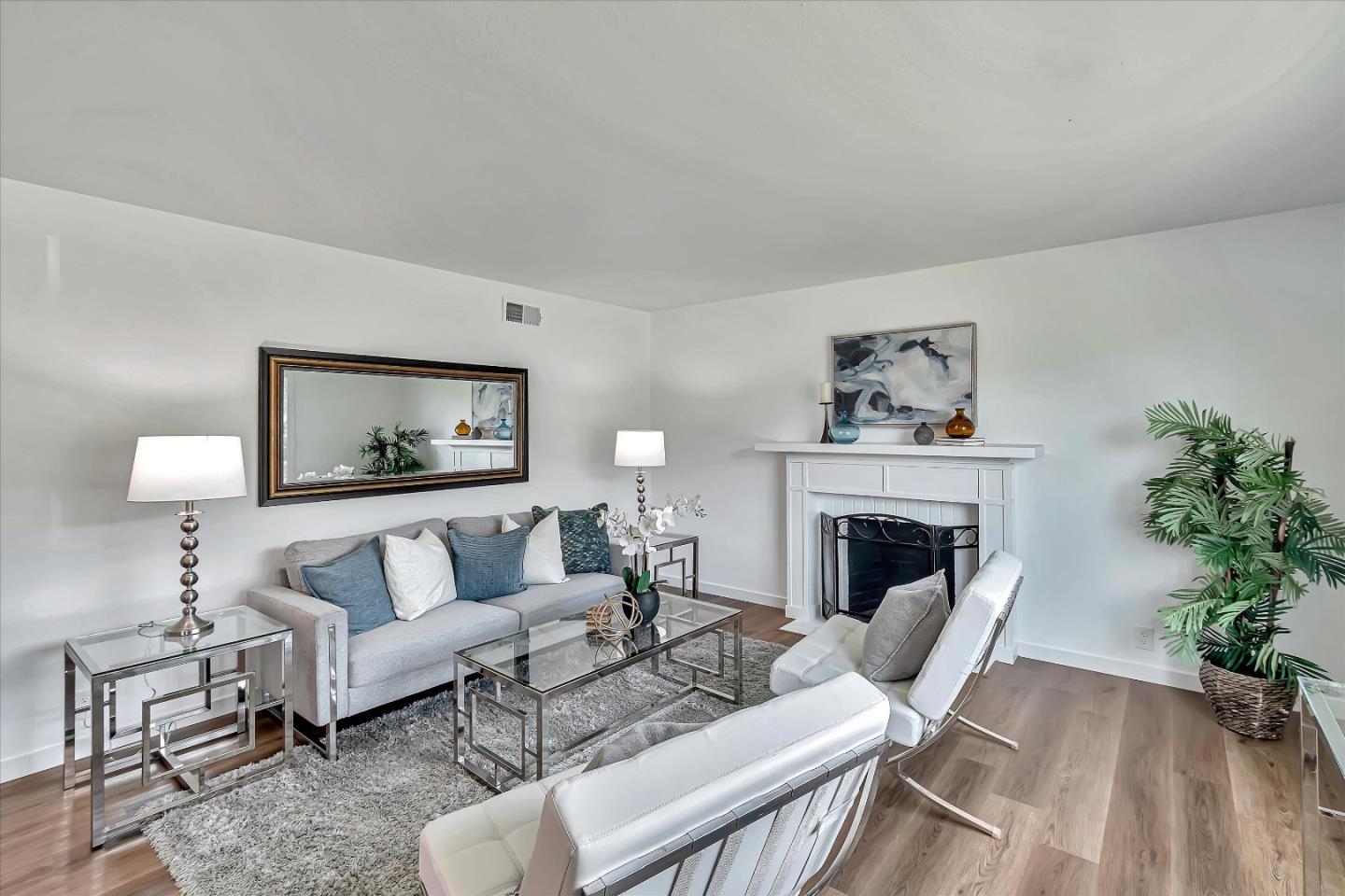 1277 Crestwood Drive
