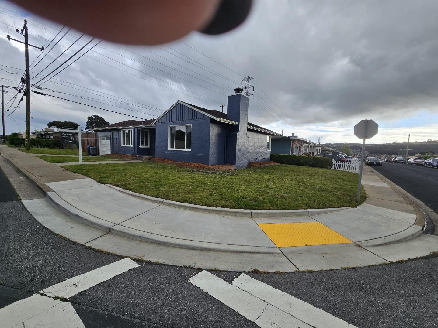 1277 Crestwood Drive