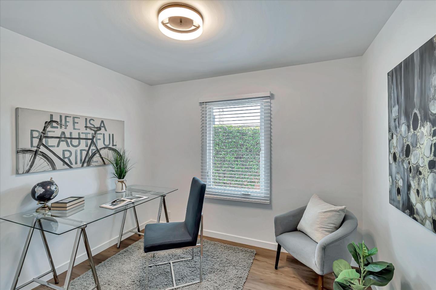 1277 Crestwood Drive