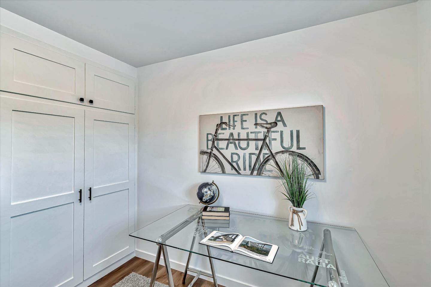 1277 Crestwood Drive