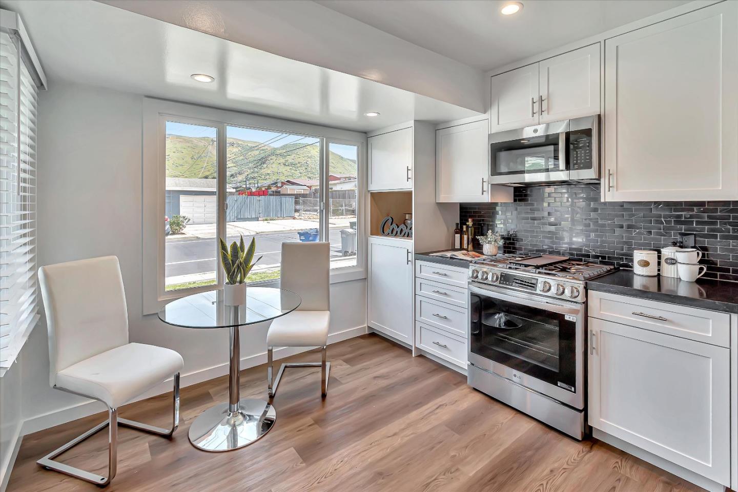 1277 Crestwood Drive